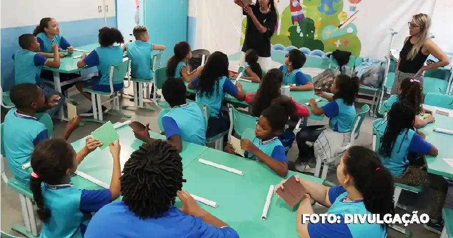 Escola de São Gonçalo recebe o Planetário Itinerante