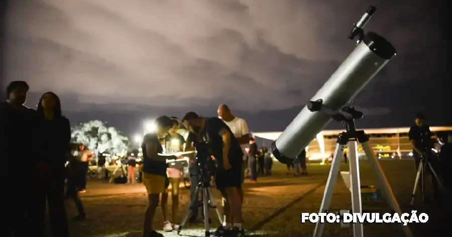 Cometa do século será visível no Brasil em outubro