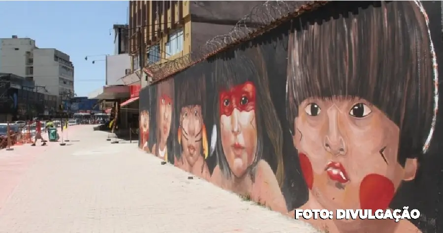 Painéis do Programa Cidade Ilustrada transformam o Centro de São Gonçalo