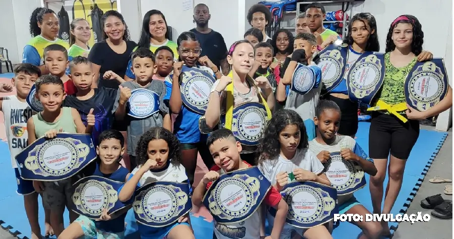 Projeto “Lutar é Viver” transforma vidas com kickboxing em São Gonçalo