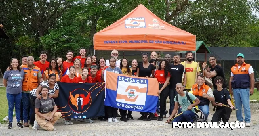 Voluntários da Defesa Civil de São Gonçalo participam de aula prática de formação em desastres naturais