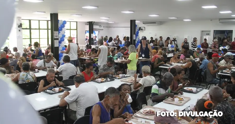 Restaurante do Povo de São Gonçalo comemorando dois anos de funcionamento.