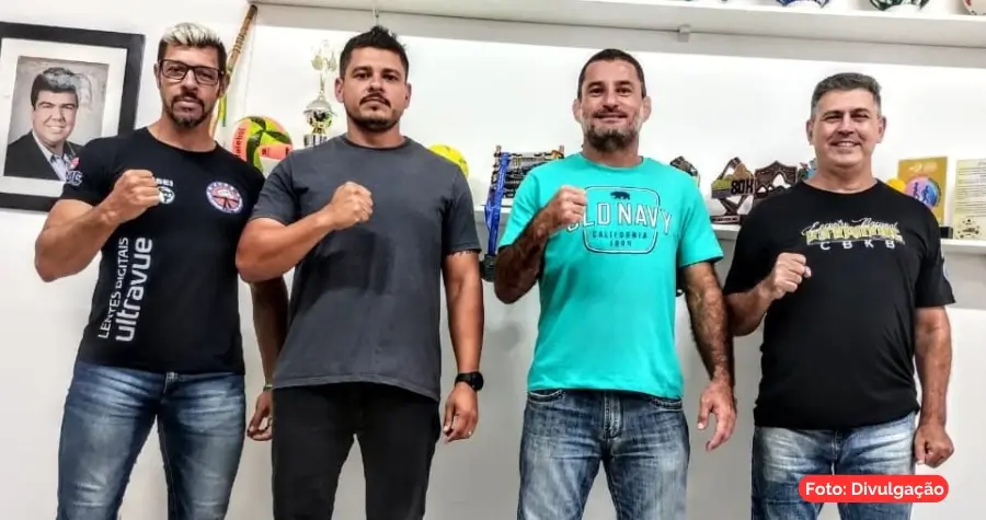 Atletas treinando Kickboxing em Macaé com apoio da FKBERJ