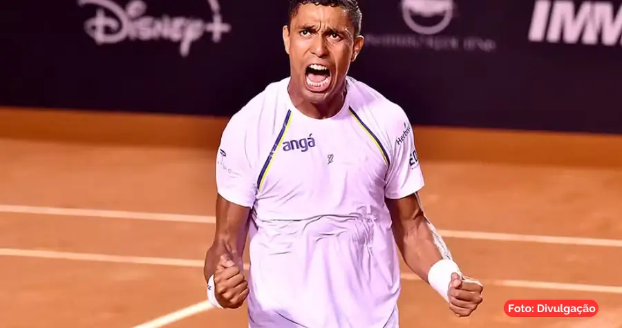 Thiago Monteiro conquista vitória no Rio Open e avança no torneio