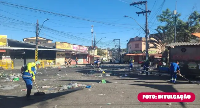 Guarda Municipal e equipes de limpeza atuam durante o Carnaval Raiz 2025 em São Gonçalo